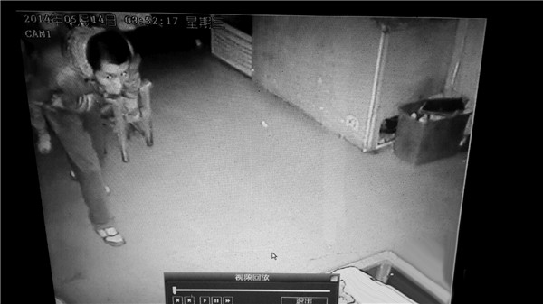 合肥过年家中装监控防盗 手机视频“直播”小偷